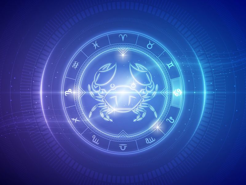 Rak (22.06 - 22.07) - horoskop na sierpień 2025