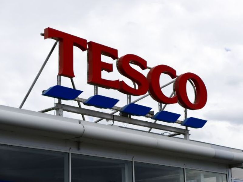Tajemnicze zamknięcie supermarketu Tesco w UK! Klienci dostali informację, że jest tam 'zbyt niebezpiecznie'!