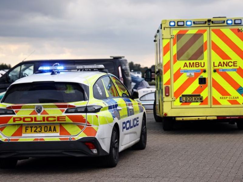 UK: Dramatyczne wydarzenia w centrum miasta! Dwie osoby zabrane do szpitala - duże zaangażowanie policji i ratowników!