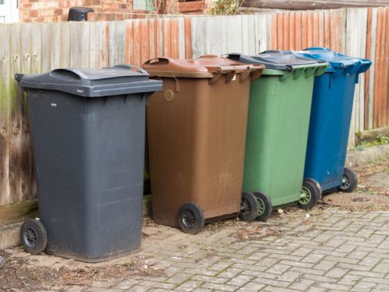 UK: Od tego roku NOWY system segregacji śmieci! Wszyscy będą musieli dzielić odpady tak samo!