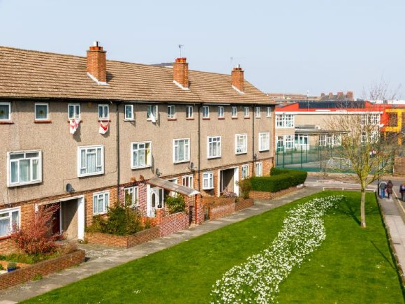 UK: Walka z kryzysem bezdomności! Councile wysyłają listy z prośbą o...