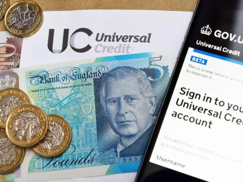 UK: Osoby pobierające benefity MUSZĄ zareagować na komunikaty rządowe, żeby nie stracić pieniędzy!