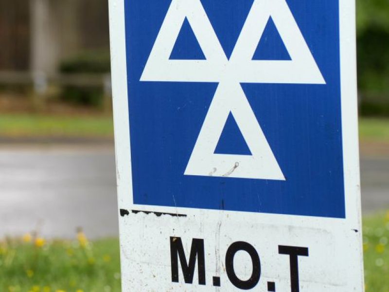 UK: Szykowane są zmiany w MoT! Opcja wprowadzenia rzadszych przeglądów pojazdów!