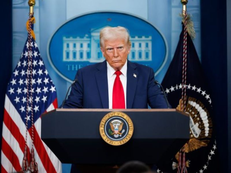 ŚWIAT W KRYZYSIE! Trump chce wprowadzić nowe cła NA WSZYSTKO - zagrożenie globalnej recesji!