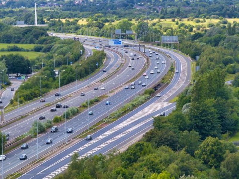 Przepisy na autostradach w UK - kierowcy powinni o nich pamiętać, aby nie złapać mandatu!
