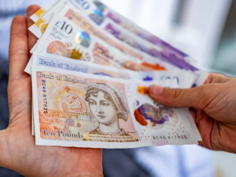 Jedyny taki dzień! Dodatkowe pieniądze i vouchery od pracodawców w UK!