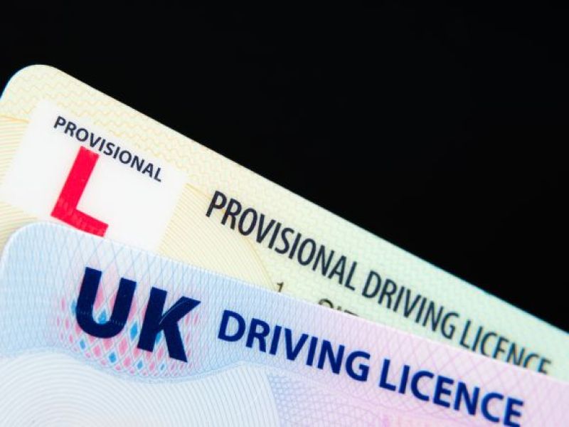 Prawo jazdy w UK coraz trudniejsze do zdobycia! W niektórych miejscach nawet 70% osób oblewa egzaminy!