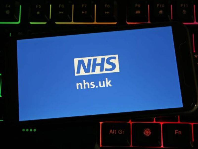 Tak źle z NHS jeszcze nie było! Jeśli będziesz potrzebować wizyty u lekarza GP, to najpewniej nawet nie uda Ci się z nim skontaktować...