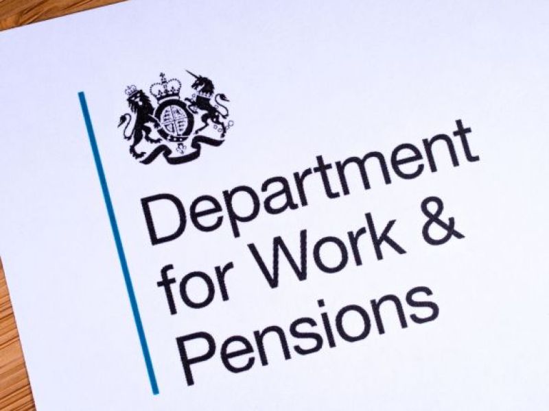 Rząd UK ostrzega osoby pobierające benefity! Jeśli nie podasz tych informacji, to Twoje zasiłki mogą zostać wstrzymane!