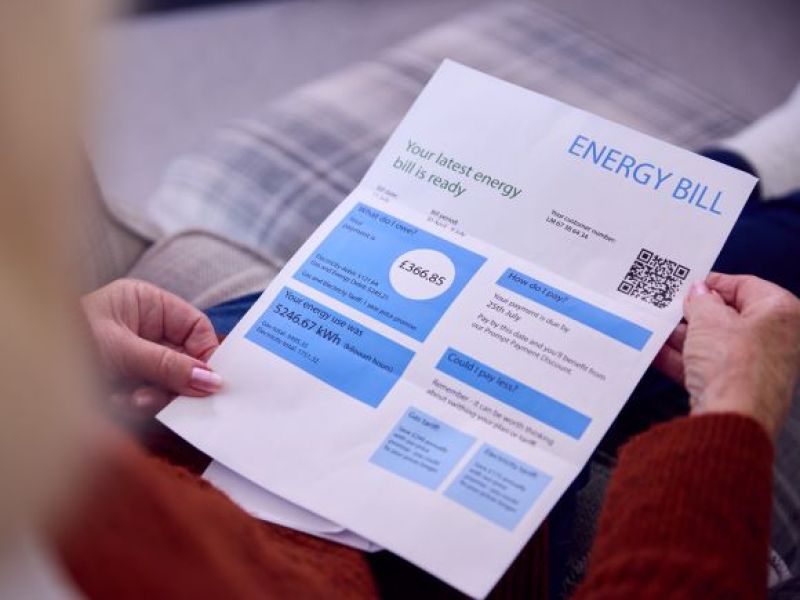 Ceny energii w Wielkiej Brytanii znów w górę! Sprawdź, co można zrobić, by uniknąć bolesnych podwyżek!