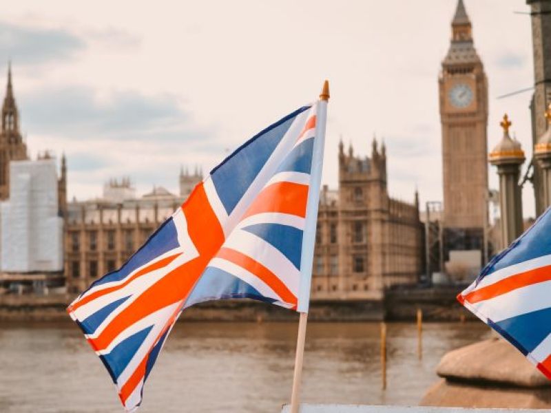 Kontrowersyjny plan rządu UK! Władze będą 'śledzić' co się dzieje na kontach bankowych mieszkańców!