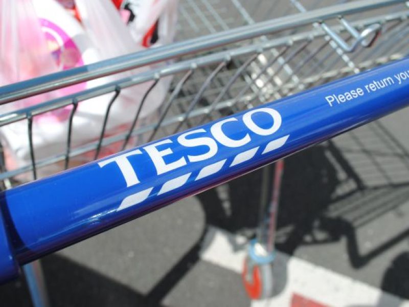 Tesco w Wielkiej Brytanii wprowadza specjalną inicjatywę! Jedzenie za darmo!