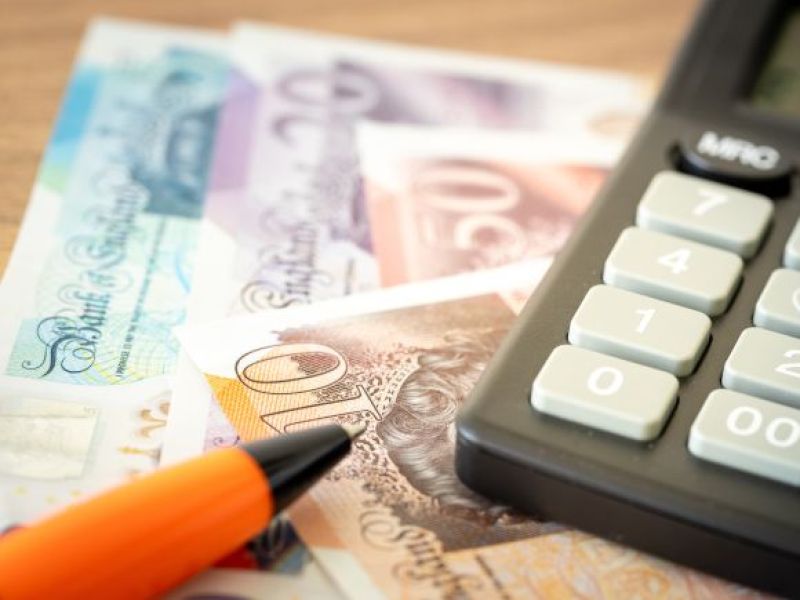 Już za kilka tygodni duża zmiana w podatkach w UK! Podniesie obowiązkowe koszty o tysiące funtów!