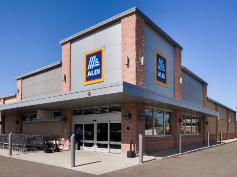 Aldi wprowadza nową usługę dla klientów! Dostęp do zakupów po zaniżonych cenach + vouchery o wartości 260 funtów!