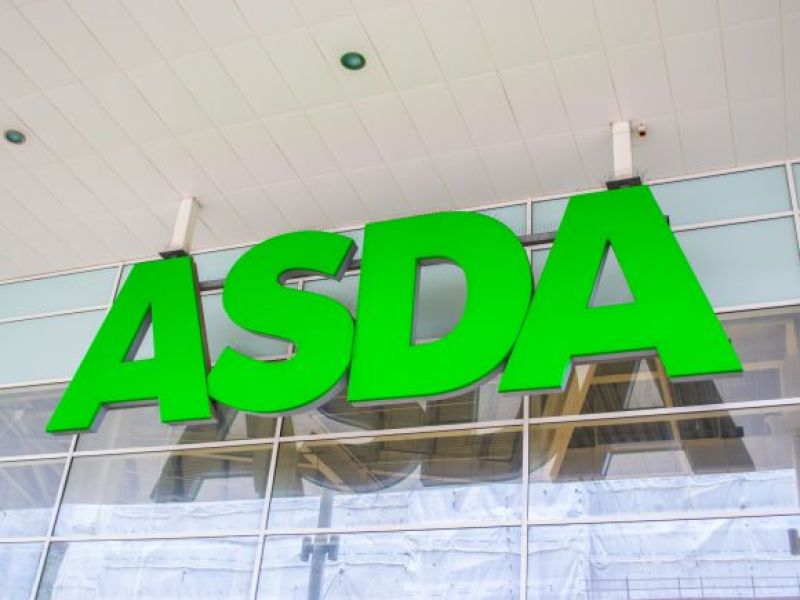 Sieć supermarketów Asda wprowadza większe kontrole klientów w UK! Ruszają testy ROZPOZNAWANIA TWARZY!
