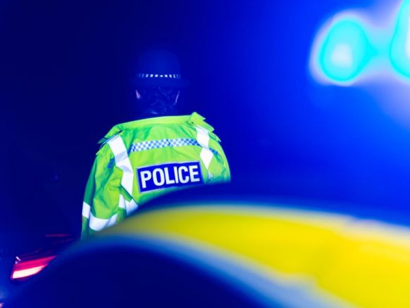 SZOKUJĄCE zachowanie wandali w UK! Nocą UMYŚLNIE wbili się autem do cudzego domu!