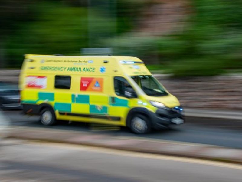 UK: Dwuletni chłopiec spadł z trzeciego piętra! Ratownikom nie udało się uratować dziecka