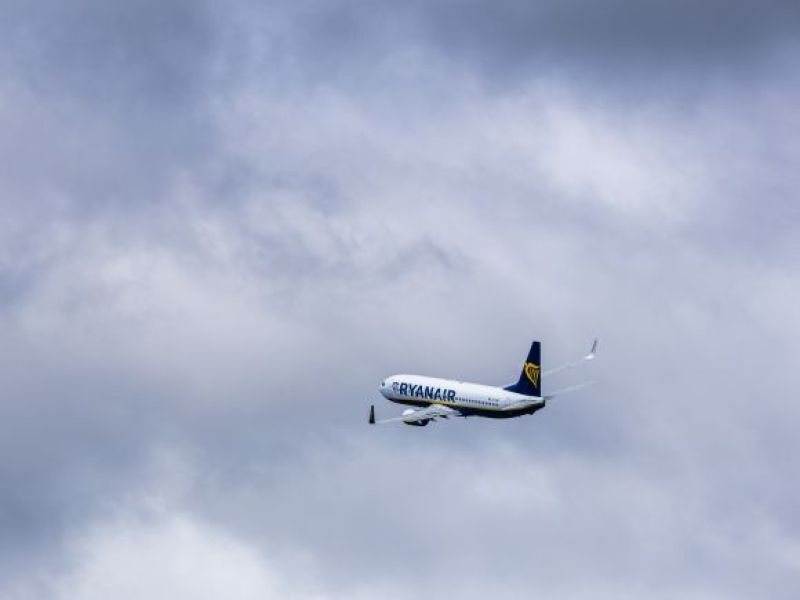 Przełomowy wyrok w sprawie bagażu podręcznego! Co może się zmienić dla pasażerów Ryanair latających z UK?