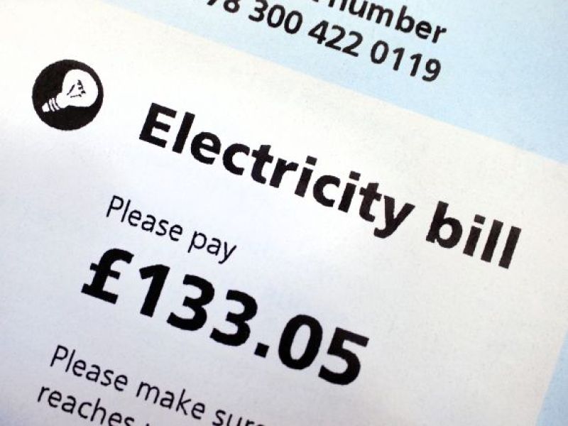 REKORDOWE zadłużenie w UK! Ludzie nie są w stanie opłacać rachunków za gaz i prąd!