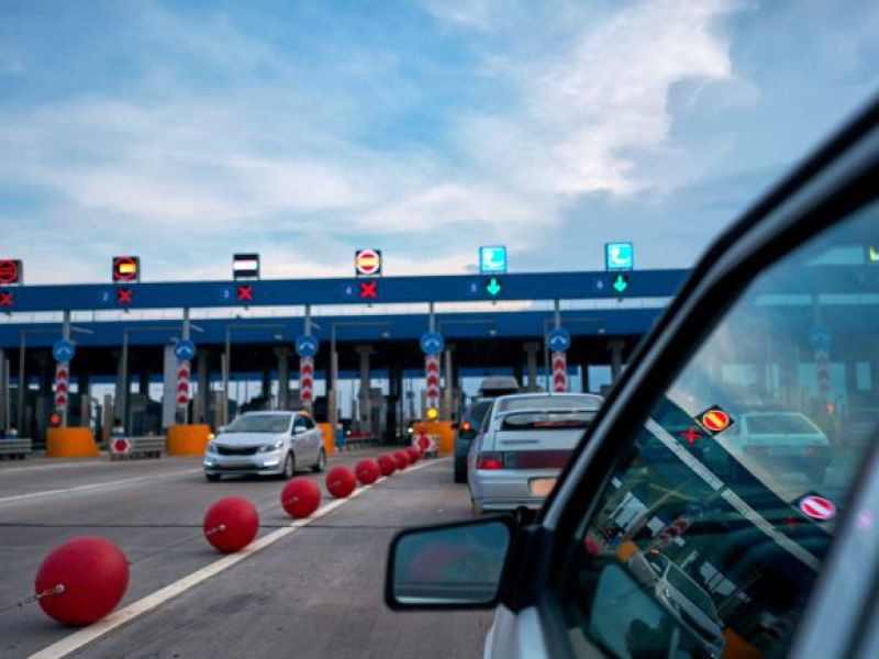 Prawo celne w Wielkiej Brytanii – firmy transportowe pod lupą służb granicznych