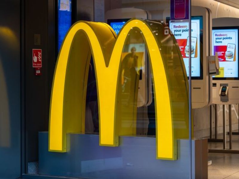 Atak chemiczny w McDonald's w UK! 6 osób zabranych do szpitala!