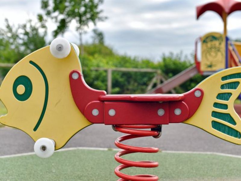 UK: 1000 funtów od Councilu za bliskie sąsiedztwo 'głośnego' placu zabaw!