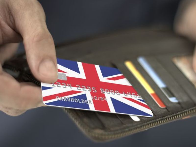 Nowa karta w UK - BRITANNIA CARD! Zwolnienia z podatków dla bogatych i bonus w wysokości 600 funtów dla najmniej zarabiających!