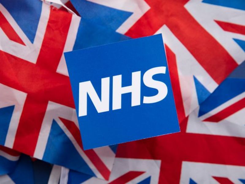 Ważna informacja dla osób korzystających z usług NHS! Darmowe leki na te schorzenia - potrzebna ta karta!