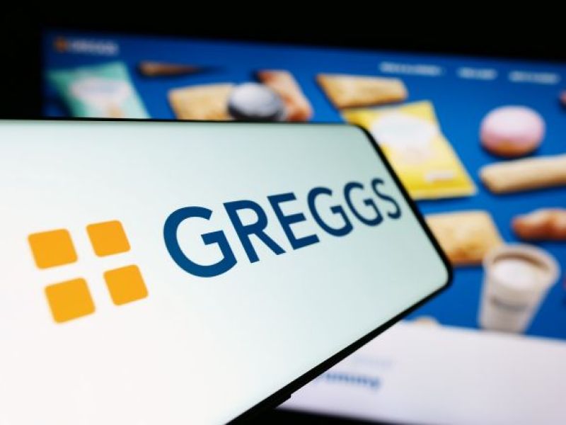 Greggs ze specjalną akcją na lato! Do odebrania darmowy napój!
