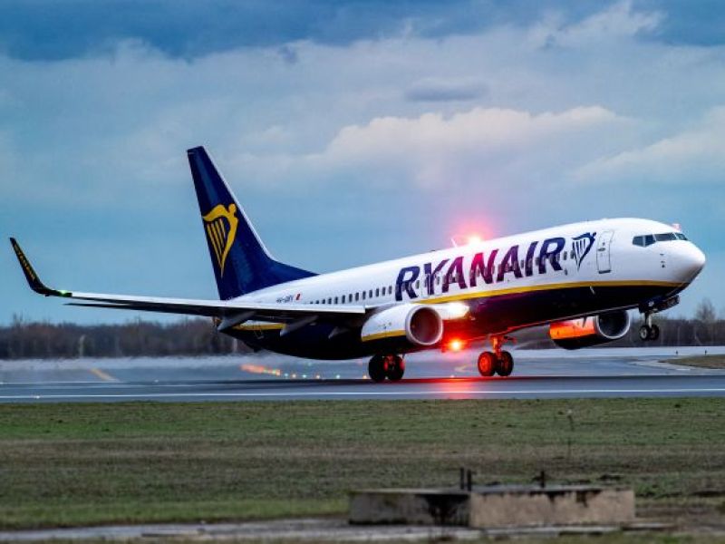 Ryanair odwołuje loty - tysiące pasażerów postawionych w beznadziejnej sytuacji