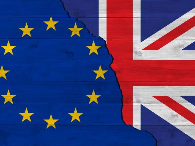 Coraz więcej ludzi chce powrotu Wielkiej Brytanii do Unii Europejskiej - za tym pomysłem są nie tylko Brytyjczycy!