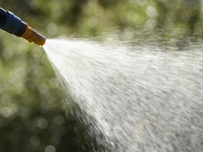 Pierwszy 'HOSEPIPE BAN' w UK w tym roku! Ograniczenie korzystania z wody - kary sięgają 3 tysięcy funtów!