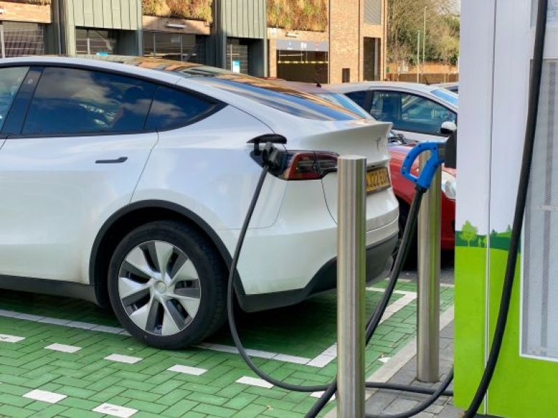 Rząd brytyjski naciska na auta elektryczne! Nowe zmiany, które mają przekonać mieszkańców do zmiany!