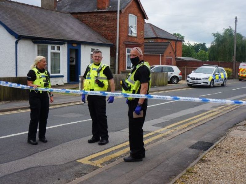 UK: Groźny ładunek wybuchowy znaleziony na przedmieściach – setki mieszkańców ewakuowanych