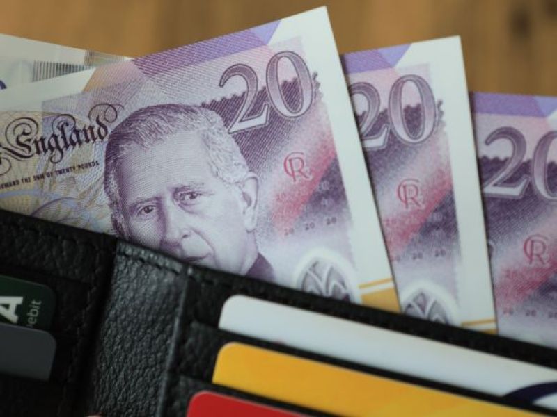 Nadchodzą zmiany dla zakupów na raty w Wielkiej Brytanii - rząd wprowadza większą kontrolę