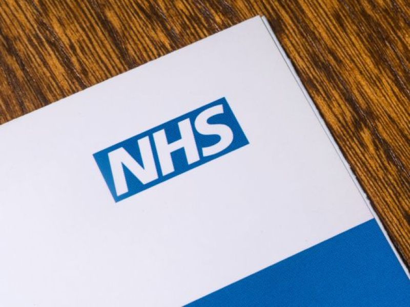 Lekarze GP biją na alarm! NHS prosi ludzi, by nie ufali 'doktorowi Google'!