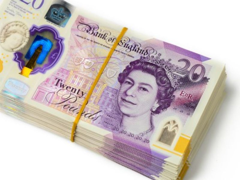 Rodziny w UK mogą otrzymać nawet £2600 zwrotu – wszystko przez wieloletni błąd HMRC!