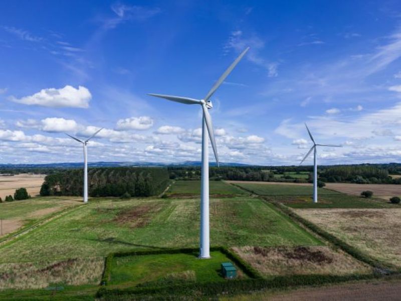 Wiatrakowa rewolucja w UK - podano miejsca budowy kolejnych farm wiatrowych! Mieszkańcy nie są zadowoleni...