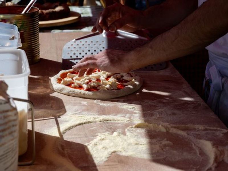 Kryzys w jednej z największych sieci pizzerii w Wielkiej Brytanii! Dziesiątki lokali znika z UK!