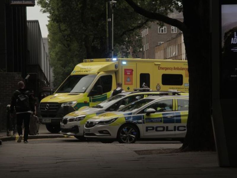 Atak z nożem w ręku w centrum Londynu! Dwóch nastolatków poważnie rannych - nożownik nadal nie został złapany!