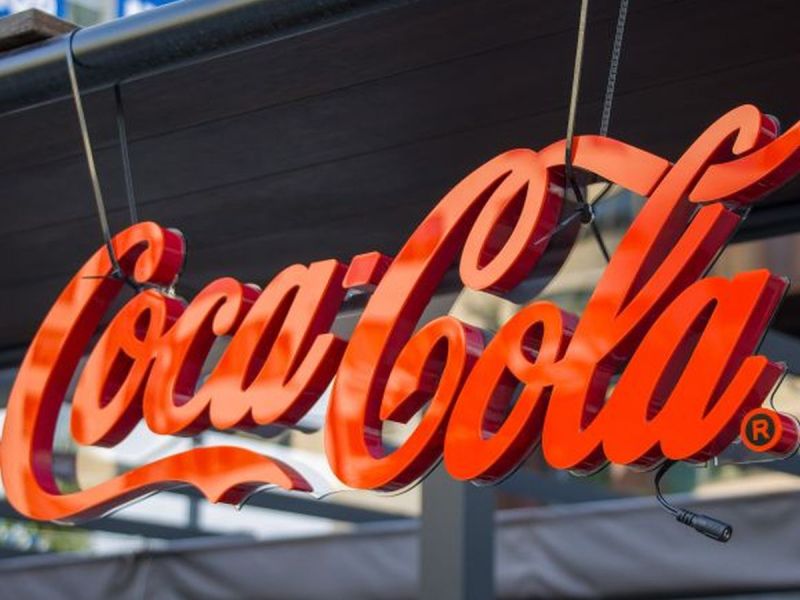 Napoje od Coca-Coli wycofywane pilnie z brytyjskich sklepów! Klienci proszeni o natychmiastowe zwroty!