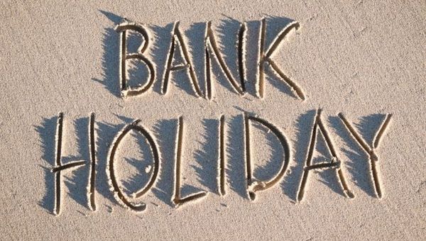 Zmiany godzin otwarcia supermarketów w sierpniowy Bank Holiday 2025