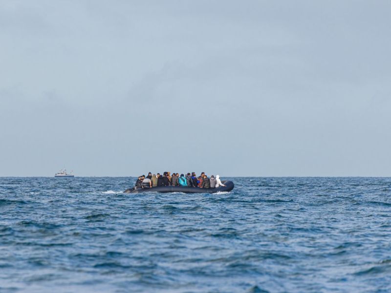 SZOKUJĄCE wyznanie przemytnika! Rząd UK nie chce zatrzymać nielegalnej migracji!